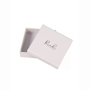 Nueva Caja de Cartón Reciclado Ecológica con Ventana, Grabado en Relieve y Laminado Mate, Personalizable para Compras Diarias - Product Image 2