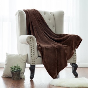 Mantas de franela de lana sólida de tamaño personalizado de poliéster 100% al por mayor con carácter floral para invierno para hospitales - Product Image 6