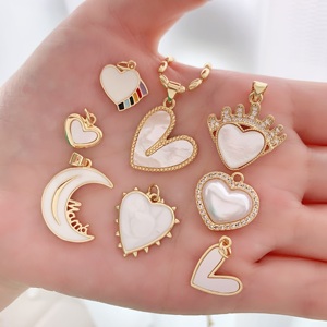 Abalorios de concha de lujo finos de la moda del corazón de la <span class=keywords><strong>luna</strong></span> collar de circón lindo para las mujeres en la vida diaria - Product Image 4