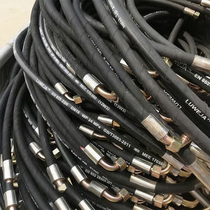 Tuyau de carburant en caoutchouc tissé lisse noir <span class=keywords><strong>8mm</strong></span> 10mm personnalisé en gros, tuyau d'<span class=keywords><strong>essence</strong></span>, tuyau de carburant résistant à l'huile - Product Image 2