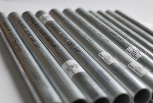 Lớp Q195-Q345 tuberia <span class=keywords><strong>EMT</strong></span> Tubo cán nóng q195 hàn ống thép <span class=keywords><strong>EMT</strong></span> ống dẫn - Product Image 3