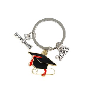 Porte-clés en métal de remise de diplôme avec capuchon émaillé et breloque diplôme, Porte-clés de la promotion 2026 pour étudiants et cadeaux de remise de diplôme - Product Image 6