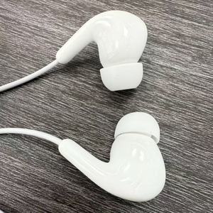 Écouteurs filaires USB-C avec strass et embout auriculaire en métal pour l'écoute musicale, vente en gros d'usine, personnalisables, avec haut-parleur 5U - Product Image 3