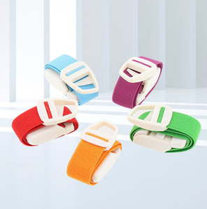 <span class=keywords><strong>Torniquete</strong></span> Ligero y Compacto con Hebilla, Ideal para Senderismo, Trauma y Primeros Auxilios - Product Image 4