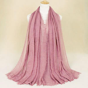 1010A toptan 100 renk büyük katı etnik atkılar şallar 90*180cm Softest viskon kırışık pamuk eşarp müslüman başörtüsü kadınlar için - Product Image 5