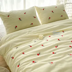 طقم مفروشات سرير بأغطية مطرزة على شكل عباد الشمس بمقاس كامل