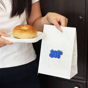 Sac en papier kraft personnalisé avec logo pour restauration rapide, fond carré, écologique, pour emballage de sandwichs, de pain et de pizzas - Product Image 2