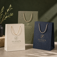 Sac cadeau de Noël haut de gamme en papier, sac de shopping personnalisé avec logo imprimé, sac d'emballage de luxe avec poignée en corde