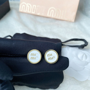 18K altın kaplama büyük yuvarlak MIU mektup küpe emaye mektup M düğme küpe kadınlar kız için - Product Image 2