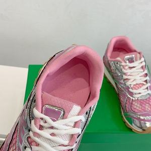 Zapatillas Deportivas de Diseño en Cuero Genuino con Cordones, Punta Cerrada, Color Rosa, Antideslizantes, Líneas Elegantes, Estilo Retro para Uso Diario - Product Image 4