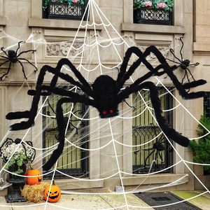 Telaraña Gigante CJYGEGE de 16.5 Pies con Araña Peluda de 5 Pies, Funciona con Batería, Decoración de Halloween para Exteriores, Telarañas Negras Elásticas - Product Image 1