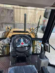 Chargeuse-pelleteuse 4 roues motrices 420F à moteur diesel, équipement de construction haute performance avec moment de charge élevé - Product Image 4