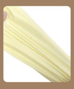 Sacs d'emballage pour vêtements imperméables épais couleur crème pour expédition logistique avec personnalisation - Product Image 3