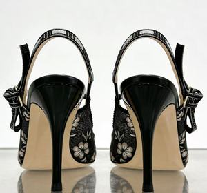 Chaussures à talons hauts de haute qualité, rétro, broderie florale chinoise, marque de créateur, bout pointu - Product Image 4