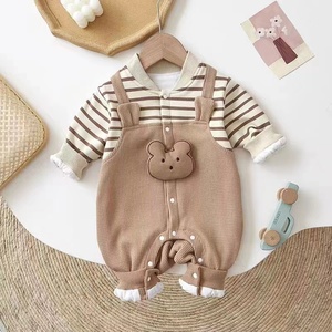 Tutine Autunno/Inverno per Neonati, Modelli 2026 con Simpatico Motivo Orso, in Tessuto Waffle alla Moda, Maniche Lunghe per Tenere al Caldo - Product Image 2