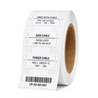 Étiquettes d'identification durables pour câbles à fibres optiques et câbles réseau