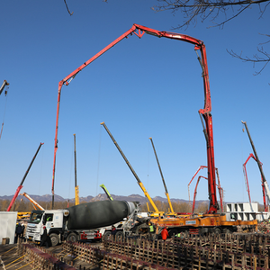Camión Hormigonera de 52 Metros para Puentes y Túneles de Carreteras, Muros Verticales, Bomba de 36.5M - Product Image 4