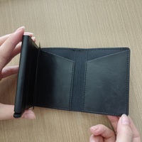 Dompet Pria Kulit PU Pintar Anti Maling RFID Blocking Tipis Pendek Minimalis dengan Kantong Koin dan Lapisan Poliester