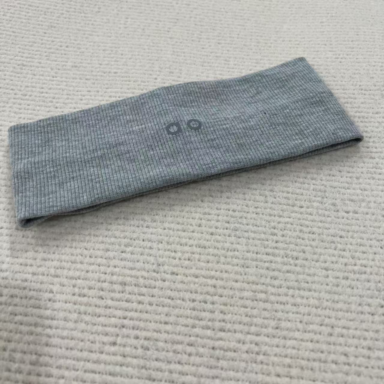4-Grigio scuro