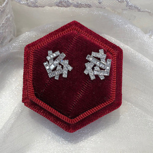 Eleganti Orecchini a Perno Geometrici a Croce per Donne, Accessori per Orecchie Semplici da Indossare Quotidianamente - Product Image 3