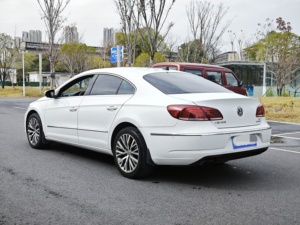 <span class=keywords><strong>CC</strong></span> 1.8 TSI Turbo 2016, Interni in Pelle Scura, Cerchi R17, Cambio Automatico, Berlina di Lusso a 4 Porte con Design Unico, Porte Senza Telaio, Ben Equipaggiata - Product Image 4