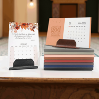 Calendario de Escritorio Mini Personalizado de Bajo Precio, Planificador Mensual con Base de Cuero PU, Versículos Bíblicos en Inglés y Árabe, Calendarios con Pegatinas