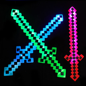 Spada <span class=keywords><strong>Giocattolo</strong></span> in Plastica LED con Luce e Suono per il Mercato Notturno My World, per Bambini 7-14 Anni, Unisex - Product Image 1