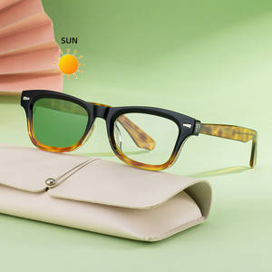 Lunettes de soleil photochromiques ZT-99317 pour femmes, UV400, monture en plastique et métal, forme carrée, petite taille, protection solaire classe 2. - Product Image 5