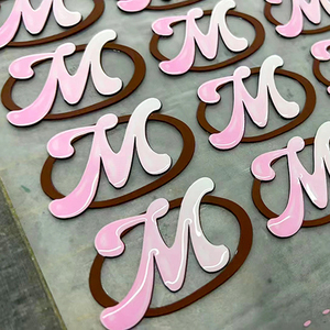 Etiquetas Adhesivas de Silicona Personalizadas para Transferencia por Calor, Diseño de Logotipo Deportivo 3D, Lavables para Abrigos - Product Image 1