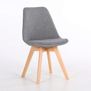 Chaises de salle à manger scandinaves avec coussin supérieur convertible, meubles de maison nordiques, pieds en bois, design contemporain, matériau en tissu - Product Image 2