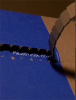 Versandkarton mit Benutzerdefiniertem Logo, Reißstreifen, Selbstklebendem Verschluss, Goldfolienprägung, E-Commerce-Versandtasche, Klebeband zum Aufreißen
