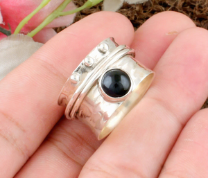 Anillo de Lujo para Hombre en Plata de Ley 925 con Amatista en Engaste Biselado, Gema Natural, Estilo Sello Turco, Hecho a Mano, Joyería Árabe Vintage - Product Image 1