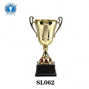 Trophée sportif en fer plaqué or série B&C SL 2024 - Souvenir d'art populaire assemblé en métal <span class=keywords><strong>Europe</strong></span> - Product Image 6
