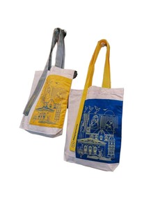 กระเป๋าซิปแบบมีหูหิ้วสำหรับคุณแม่สายแข่งรถ ลายธงชาติ ของขวัญสำหรับแฟนมอเตอร์สปอร์ต ผู้รักความเร็ว ราชินีสนามแข่งรถ - Product Image 1