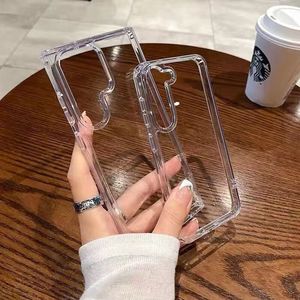 Custodia di Lusso Trasparente in Acrilico per Samsung <span class=keywords><strong>Galaxy</strong></span> S26 Ultra S24 S25 S22 Plus S23 FE A55 A56 A37 A17 con Bottoni Metallici Trasparenti - Product Image 4