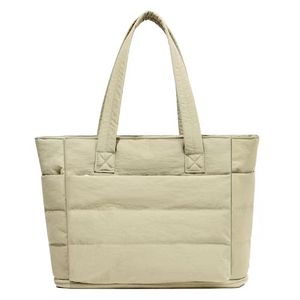 Sac fourre-tout matelassé plissé de luxe pour femme - Capacité 1-1,9 L - Logo personnalisé - Fermeture éclair portable - Toutes saisons - Matériel NYLON - Usage quotidien - Product Image 6