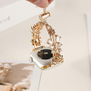 Correa de reloj de lujo transpirable de acero inoxidable para mujer, <span class=keywords><strong>compatible</strong></span> <span class=keywords><strong>con</strong></span> reloj de 38/40/41mm - Product Image 1