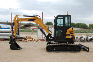 Produits les plus vendus : Mini-excavatrice sur chenilles compacte Sy50u pour projets utilitaires et municipaux - Product Image 2