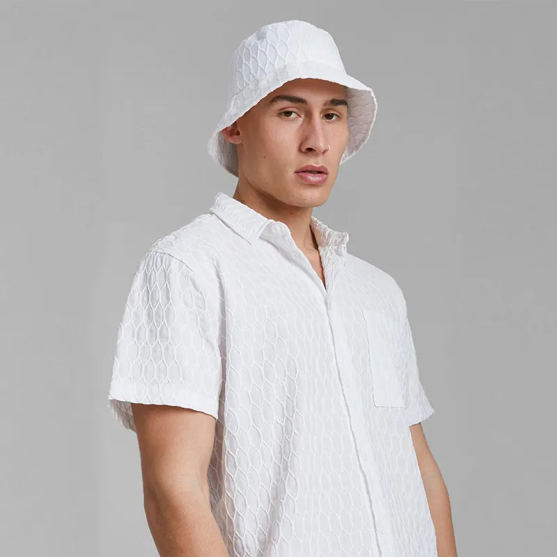 Hot Großhandel Bio-Baumwolle Neueste Formale Designs White Tonal Men Loose Kurzarm Casual Shirt