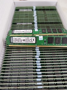 Módulo de Memoria RAM Sung M393A8G40CB4-CWE ECC DDR4-3200 de 64GB para Servidor (PC4-25600) - En Stock - Product Image 1