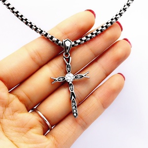 Fashionable Diamond Zircon Small <b>Cross</b> Pendant Necklace, Personalized 316 Stainless Steel Small Pendant Gift, Men's Jewelry - Product Image 2