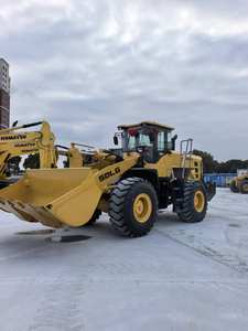 Maquinaria de Movimiento de Tierras de Alta Eficiencia, Cargadora de Ruedas L956f de 5 Toneladas con Cucharón de 3m³, Versátil para Granjas y Almacenes, 956l 956f en Venta - Product Image 4