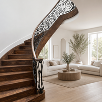 Escalier Courbé Moderne pour Villa, Duplex, Salon – Marches en Bois Massif, Garde-corps en Fer Forgé – Décoration Intérieure d'Escalier