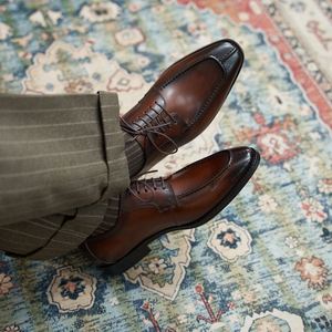 Chaussures italiennes en cuir faites à la main, grande taille, à lacets, antidérapantes, légères et respirantes, spécialement conçues pour les hommes de bureau et professionnels - Product Image 1