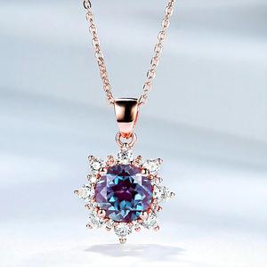 Collar con Colgante de Ópalo en Plata 925 con Diseño de Flor y Diamantes Redondos de Corte Brillante, Engaste de Garra, para Uso Diario Romántico de Mujer - Product Image 3