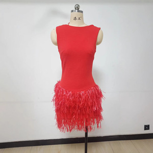 Robe moulante sans manches à col rond avec franges, couleur rouge unie, épaules dénudées, robe de soirée pour femmes - Product Image 2