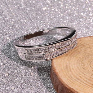 Anello di fidanzamento classico da donna Q960 in oro bianco con diamante rotondo taglio brillante colore G naturale - Product Image 2