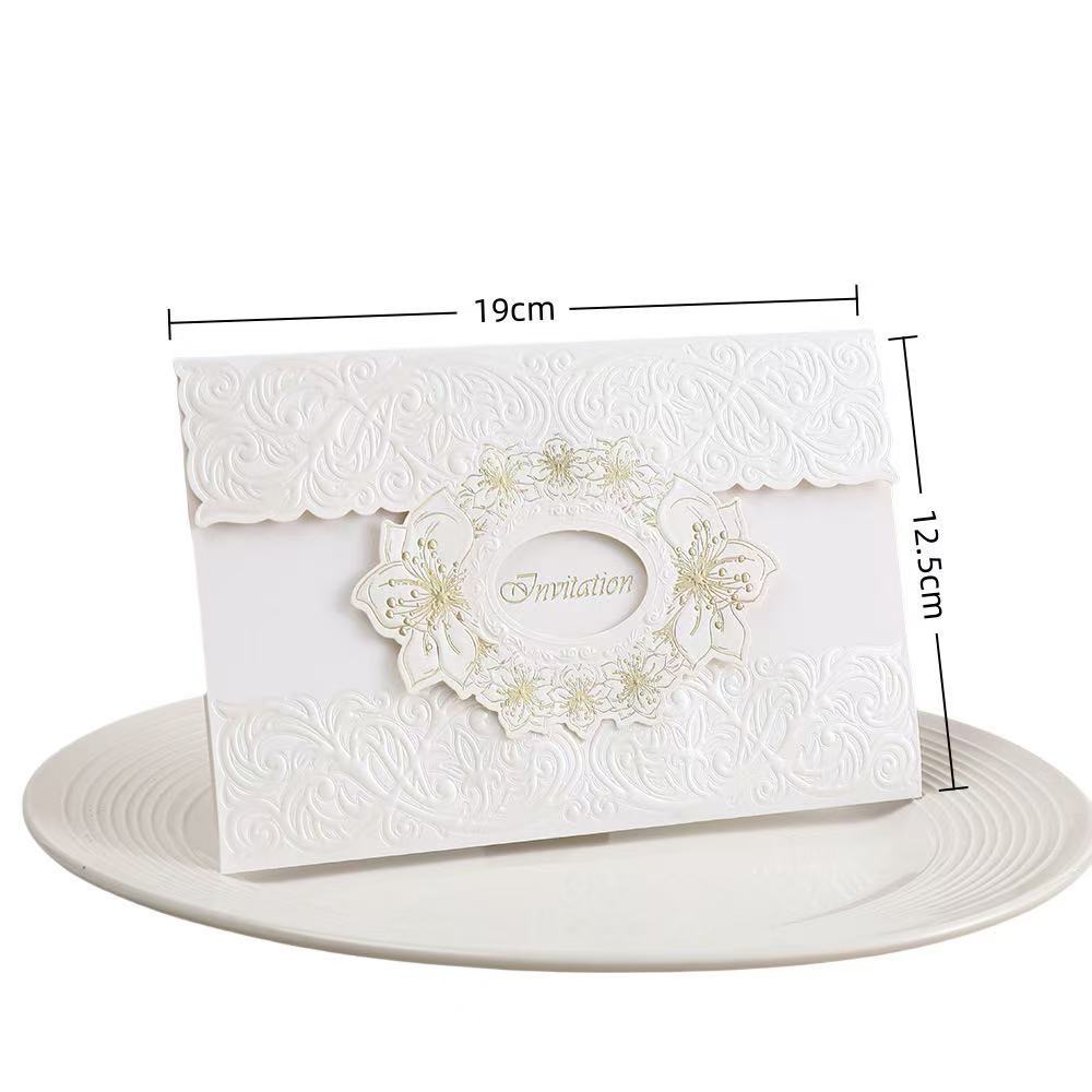 Blanc avec marquage à chaud doré