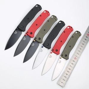 Cuchillo Plegable 535 Bugout con Hoja Serrada de Acero S30V y Mango de Nailon, para Uso Industrial, Ligero, para Campismo y Actividades al Aire Libre - Product Image 1
