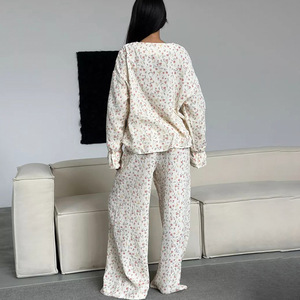 2025 invernali in <span class=keywords><strong>cotone</strong></span> 100% da donna nuovo arrivo Sexy con stampa floreale a scollo a V pantaloni Top indumenti da notte pigiami a due pezzi - Product Image 3